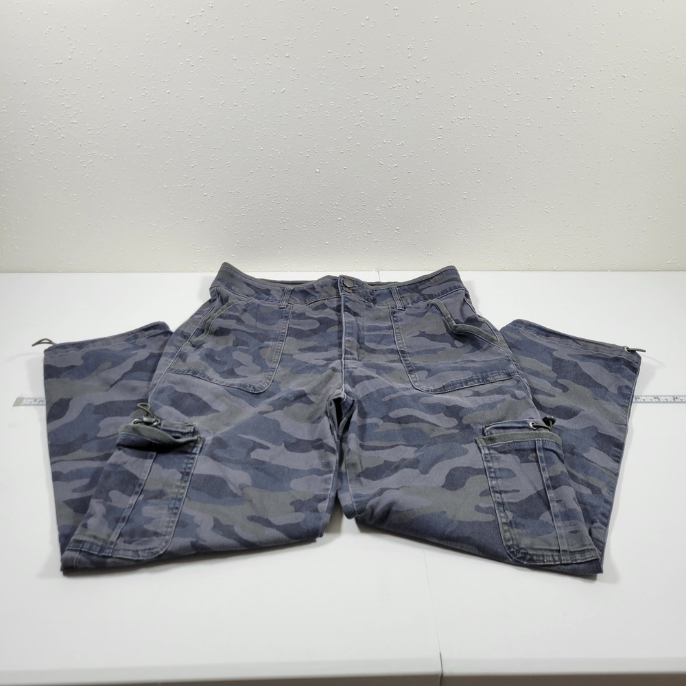 Democracy AB Technology Women's Camo Jeans Draw‎ String Hem Size 10